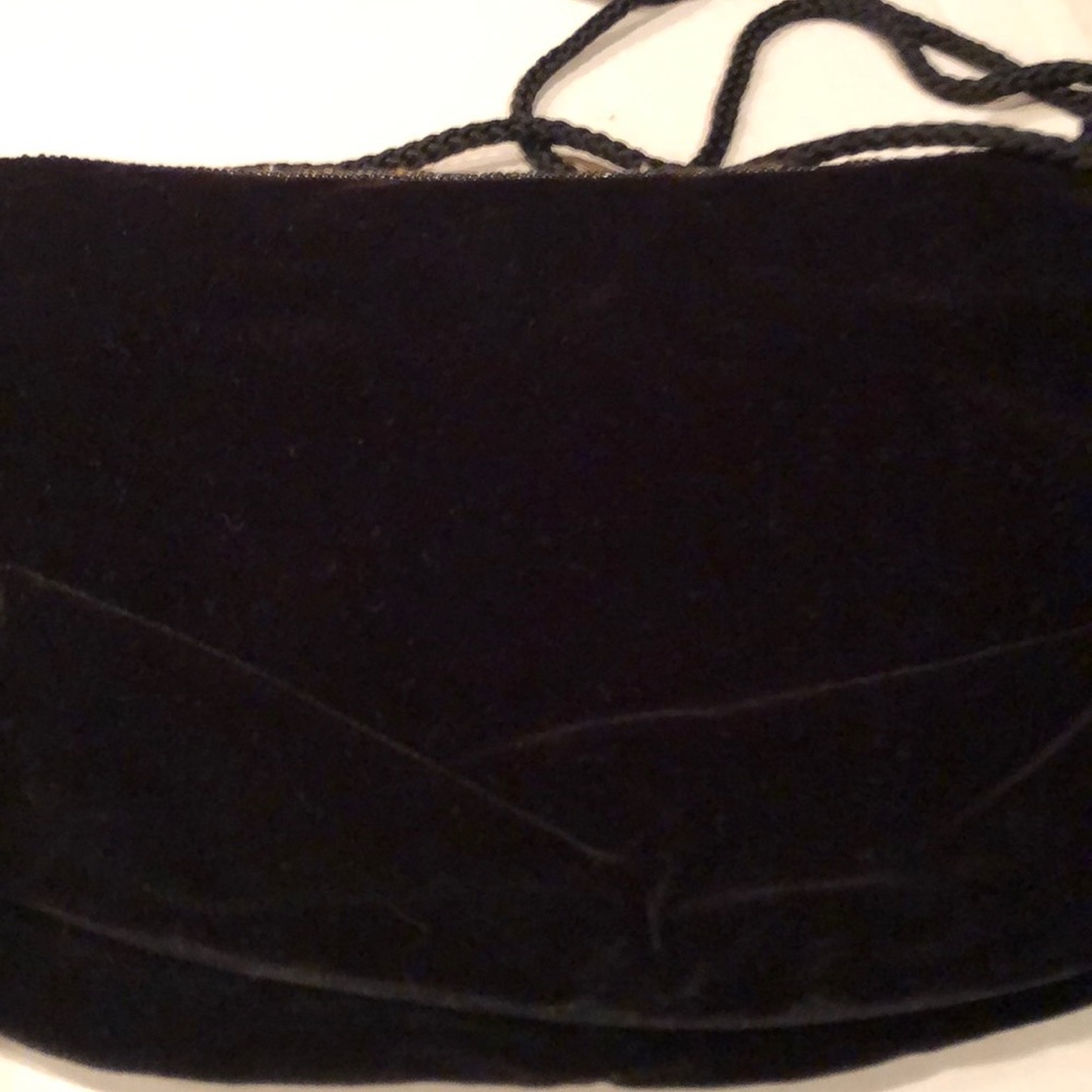 Vintage black velvet handbag - Picture 3 of 4